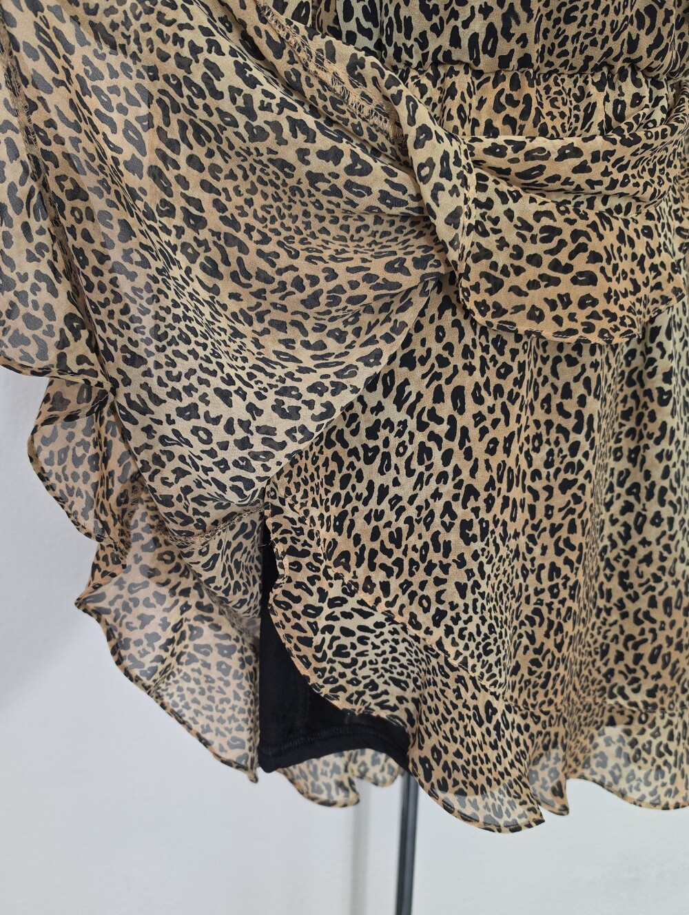 H&M Divided Leopard Print Ruffle Detail Wrap Mini Dress Brown Size O - Picture 11 of 17